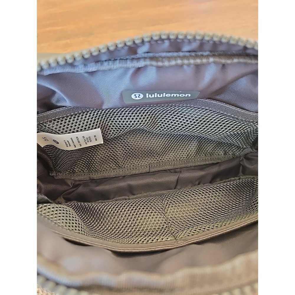 Lululemon Everywhere Adjustable Belt Bag 1L NWOT ONE SIZE Double Zip Top Gray - Picture 9 of 11